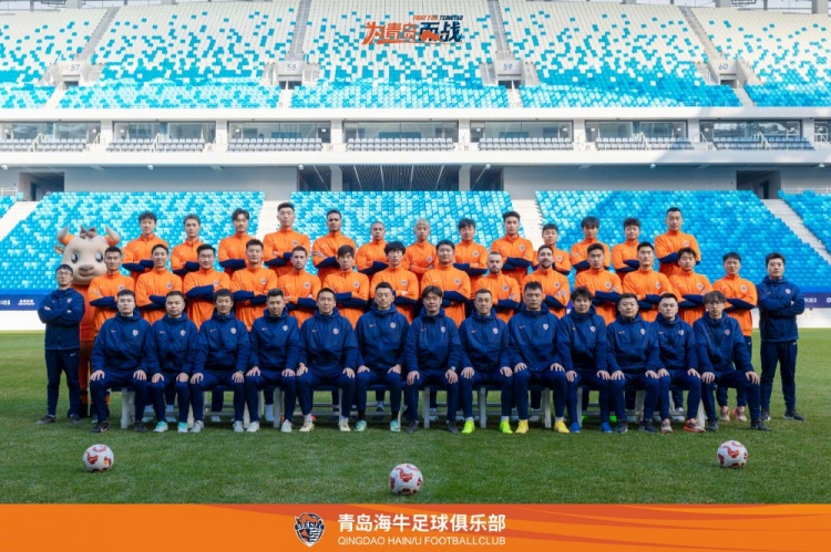 青島海牛一線隊(duì)名單：老將鄭龍、薩里奇坐鎮(zhèn)，金洋洋等新援在列