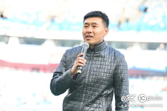 感謝姜寧和劉震理為中國足球、青島足球、青島海牛做出的貢獻(xiàn)